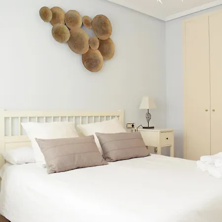 Fabuloso Apartamento En Primera Linea De Playa Con Parking Privado Malaga